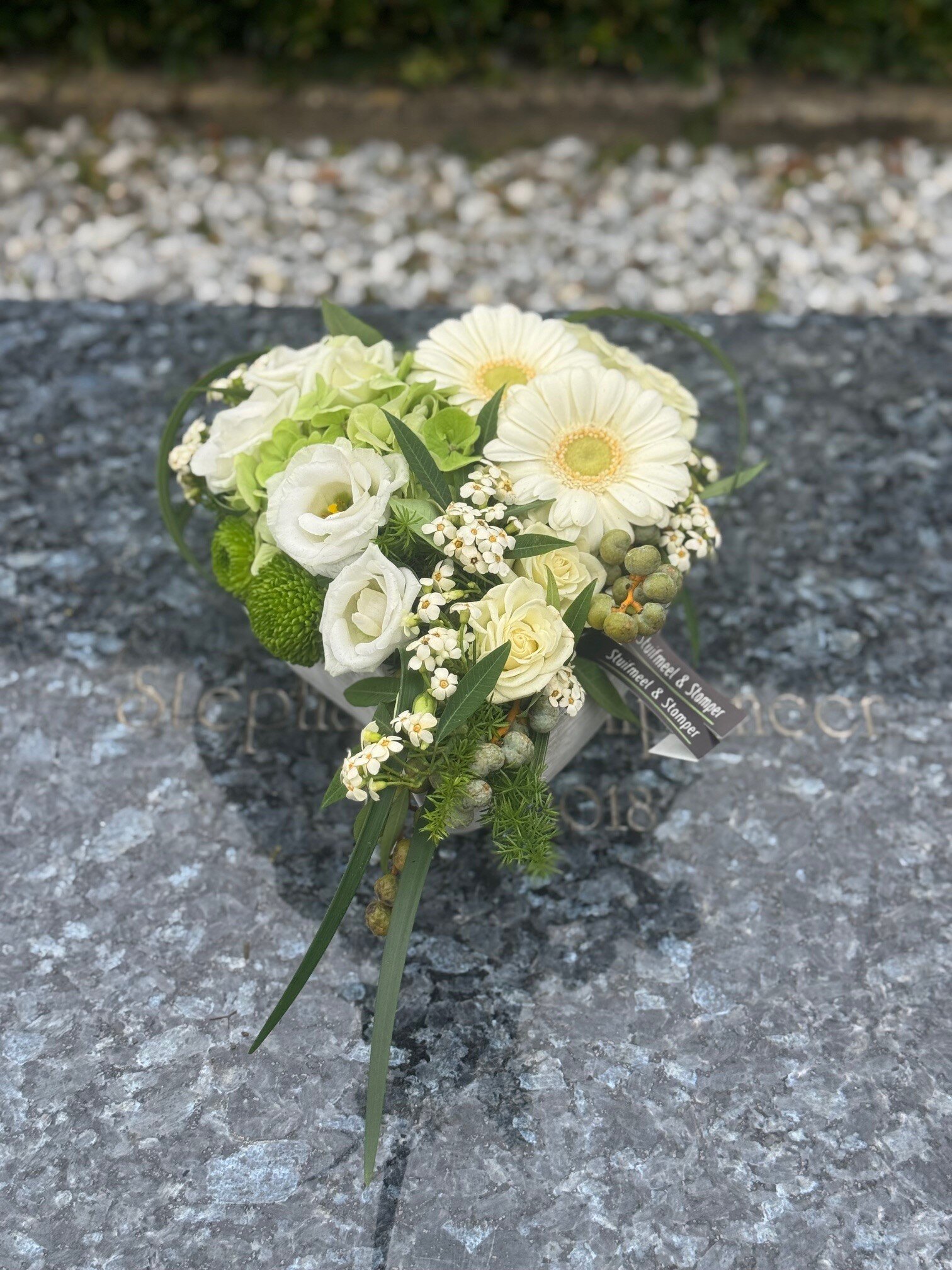 Allerheiligenvb 1: Stenen hartje & wit & groene tinten