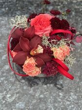 Allerheiligenvb 7: stenen ronde schaal & roze/lila tinten