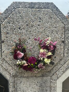 Allerheiligenvb 10: Columbarium half kransje