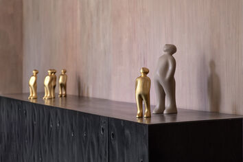 The Visitor Yellow Gold - Limited Edition