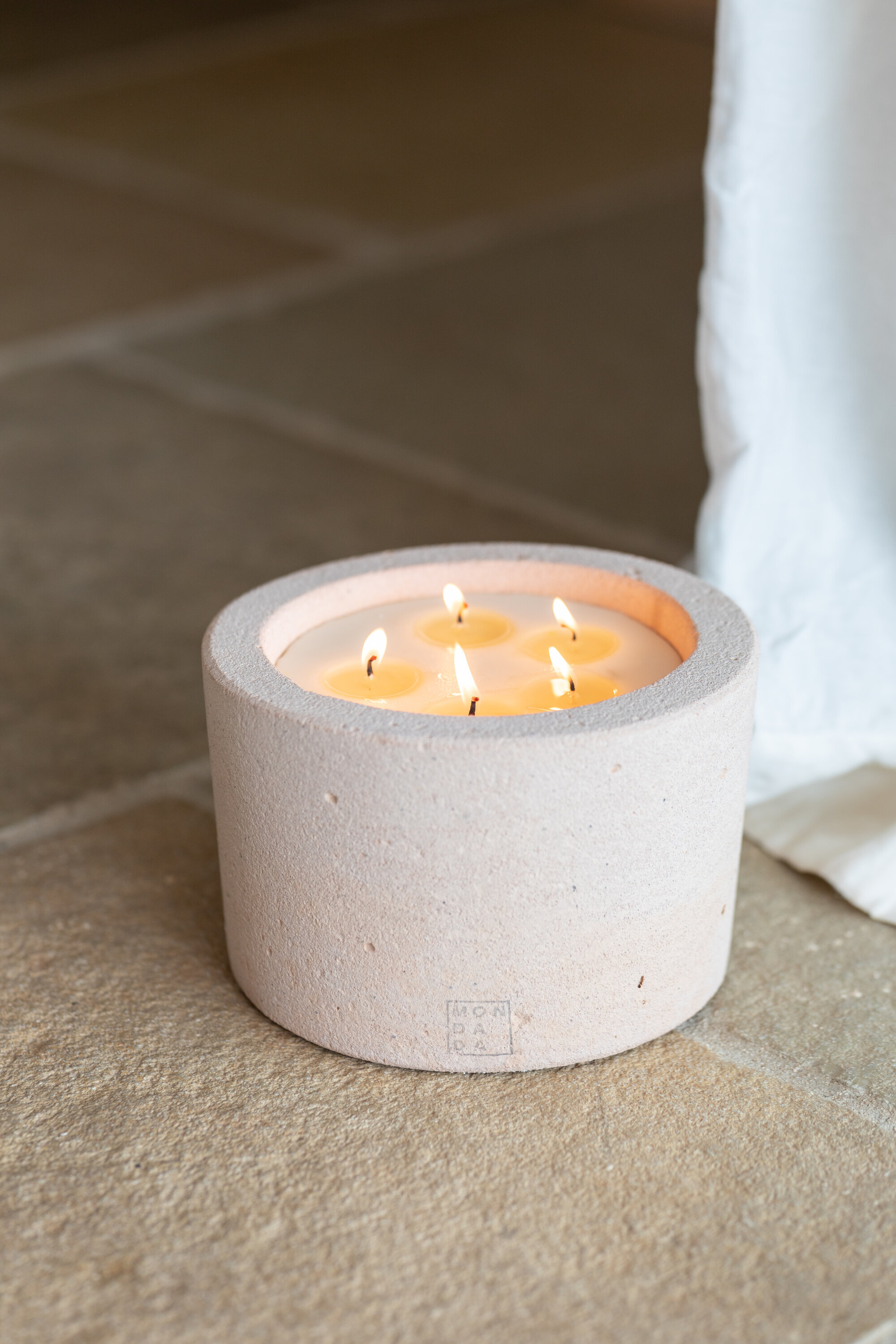 Mondada Indoor Urban Candle