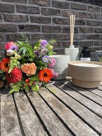 Verrassingsboeket & Mondadageurkaars Octo indoor NIEUW