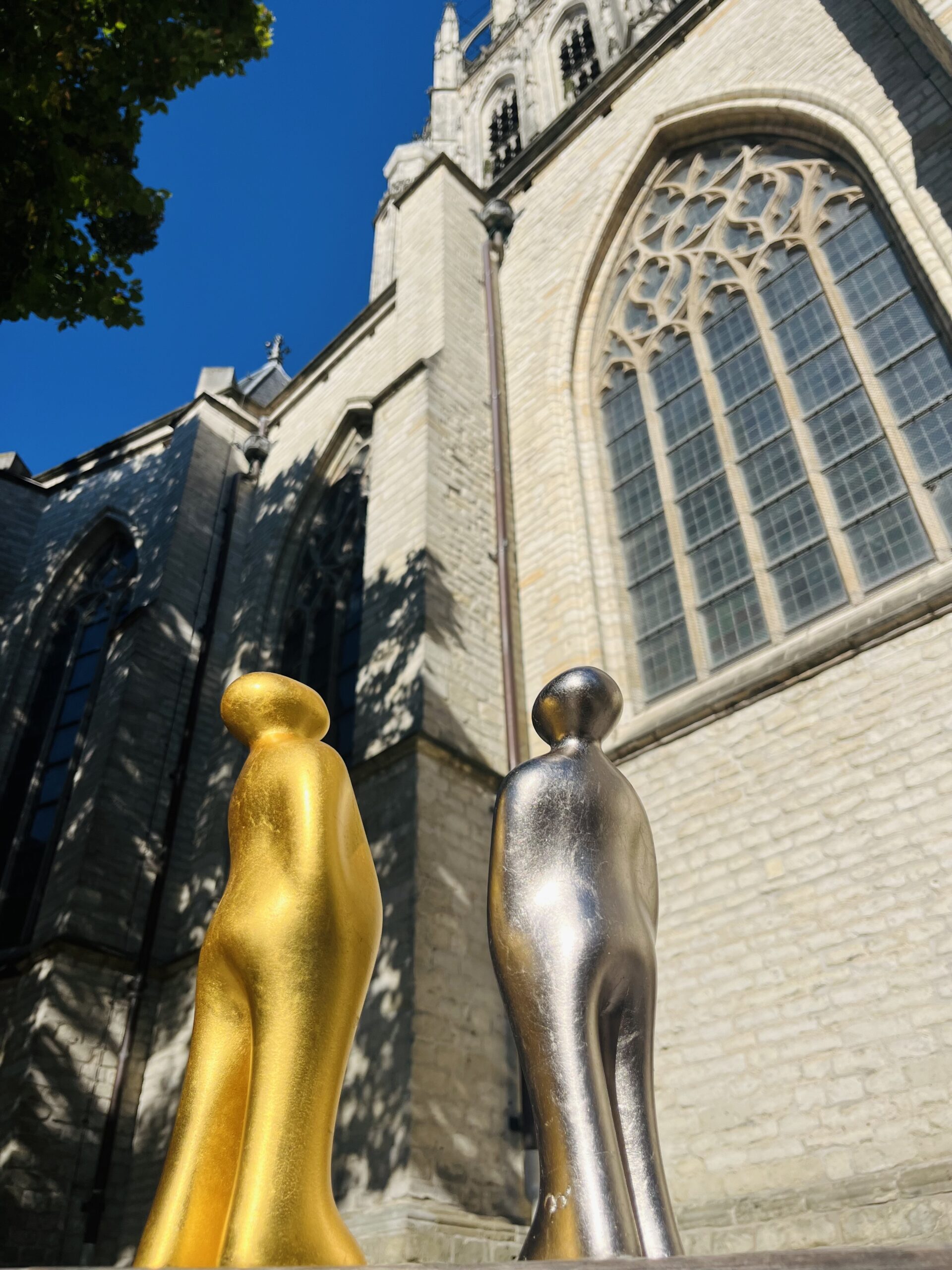 The Visitor Yellow Gold 24K - Limited Edition